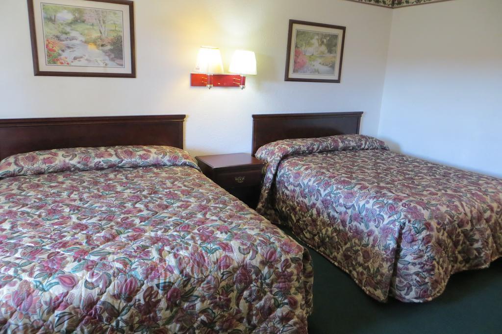 רדווד סיטי Capri Motel חדר תמונה