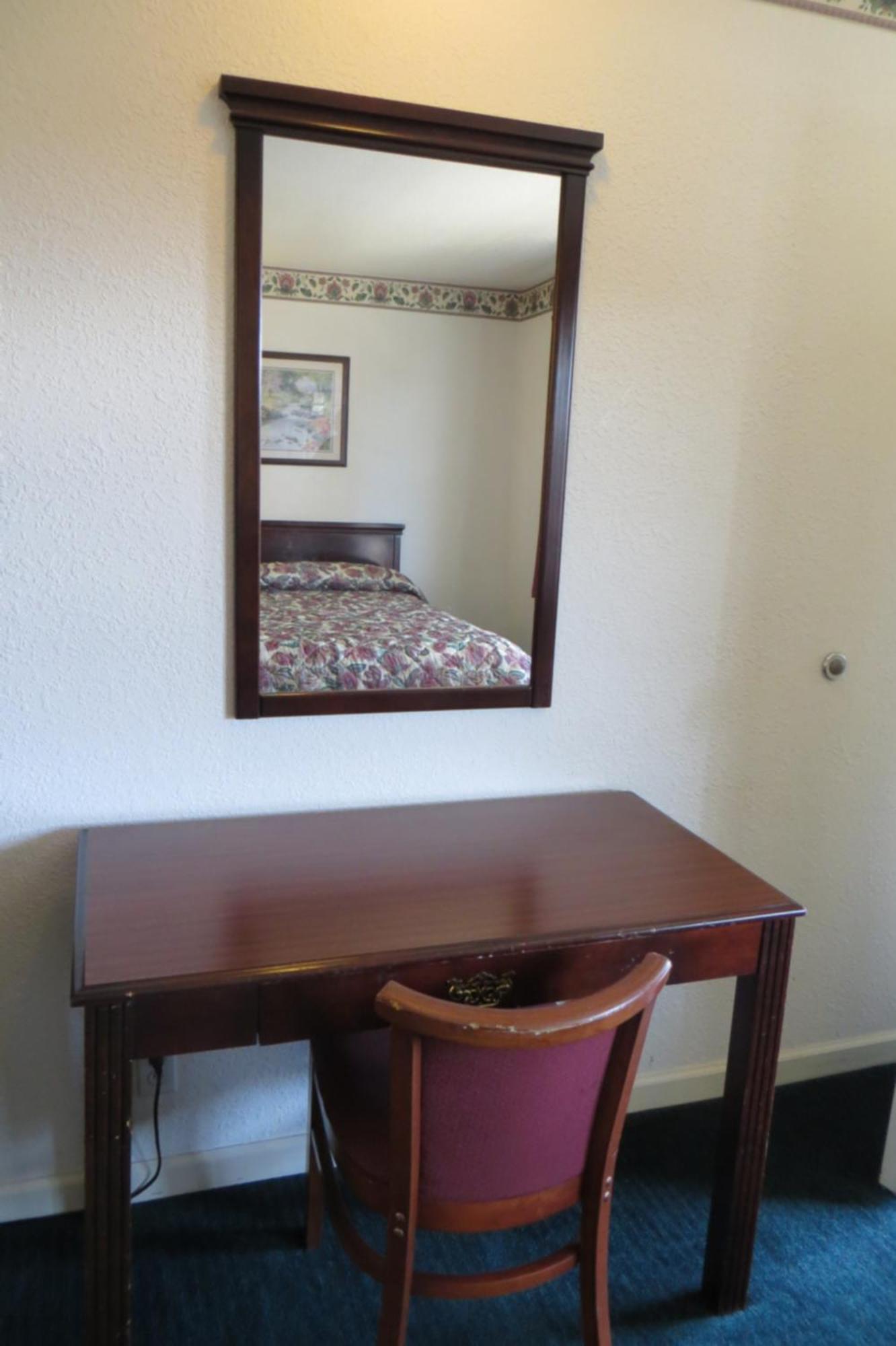 רדווד סיטי Capri Motel מראה חיצוני תמונה