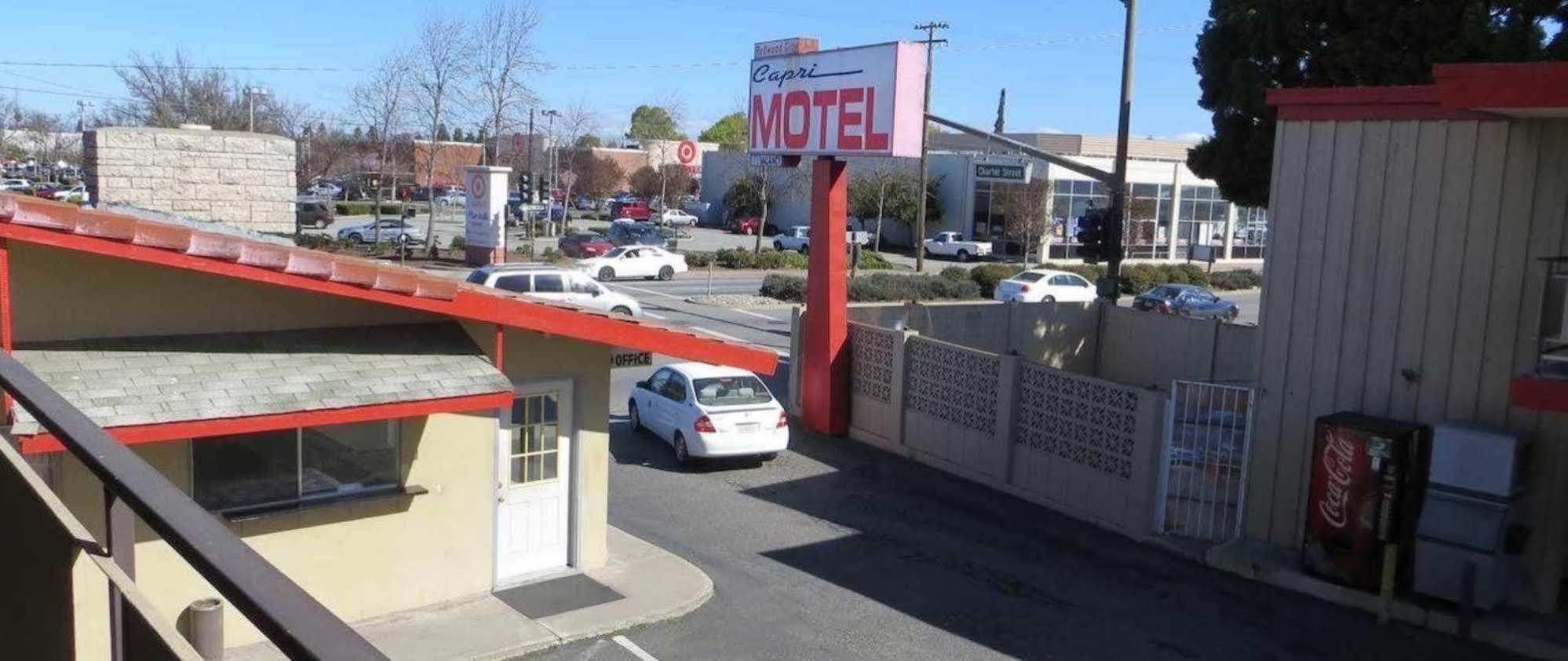 רדווד סיטי Capri Motel מראה חיצוני תמונה